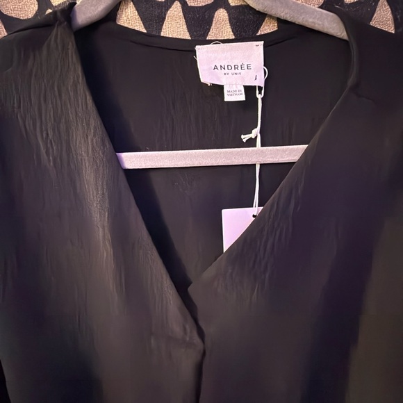 Andrew by unit Elegant Black Women's Top - Picture 3 of 8